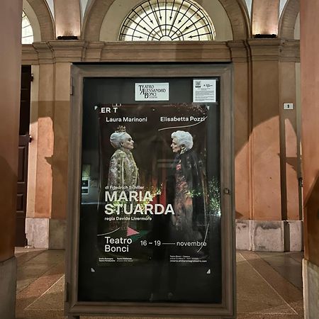 Appartamento Casa Asja: Cromatismo In Centro Storico Cesena Esterno foto