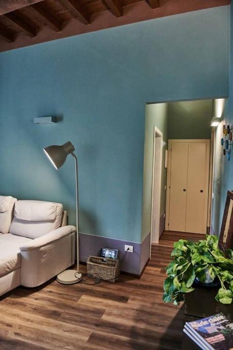 Appartamento Casa Asja: Cromatismo In Centro Storico Cesena Esterno foto