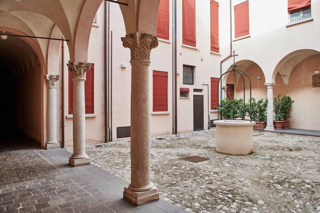 Appartamento Casa Asja: Cromatismo In Centro Storico Cesena Esterno foto