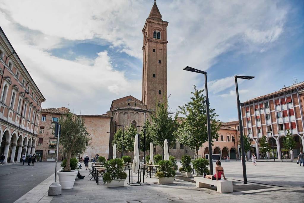 Appartamento Casa Asja: Cromatismo In Centro Storico Cesena Esterno foto